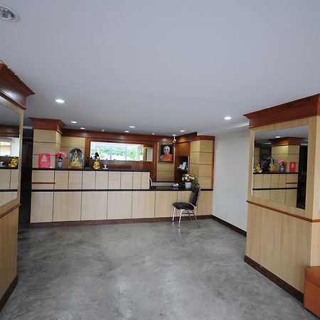 Phoonsab Hostel Phitsanulok Exterior foto