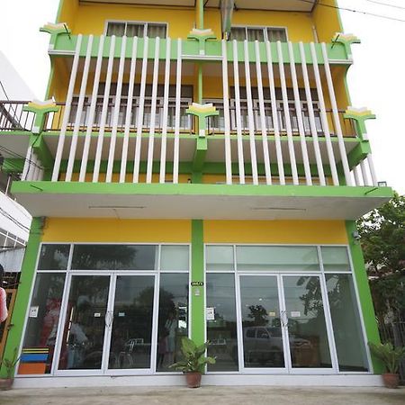 Phoonsab Hostel Phitsanulok Exterior foto